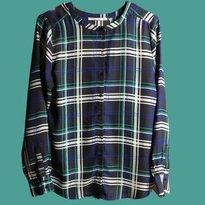 Violet + Claire lightweight plaid button up blouse with mandarin collar.